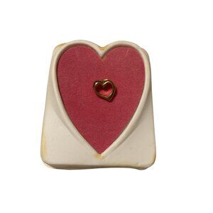 Floating Heart-Shaped Gold-Tone Brooch Collar Shirt Jacket Hat Pin